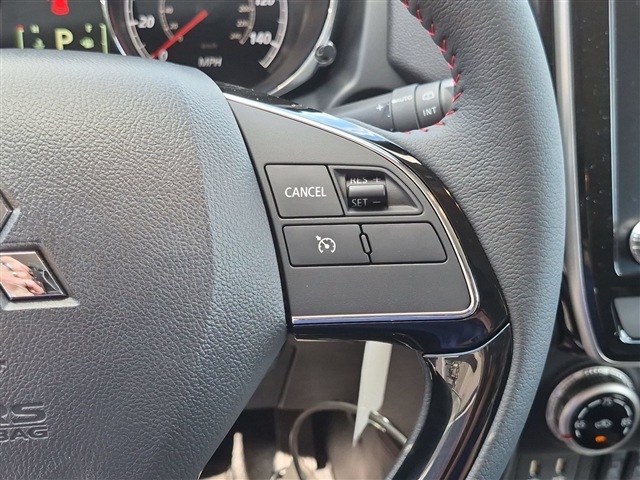 2027 Mitsubishi Outlander Sport LE:MI330610