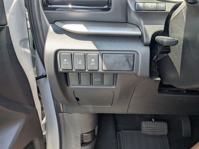 2025 Mitsubishi Eclipse Cross SEL:M241550