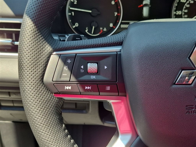 2026 Mitsubishi Outlander SE:MI30520