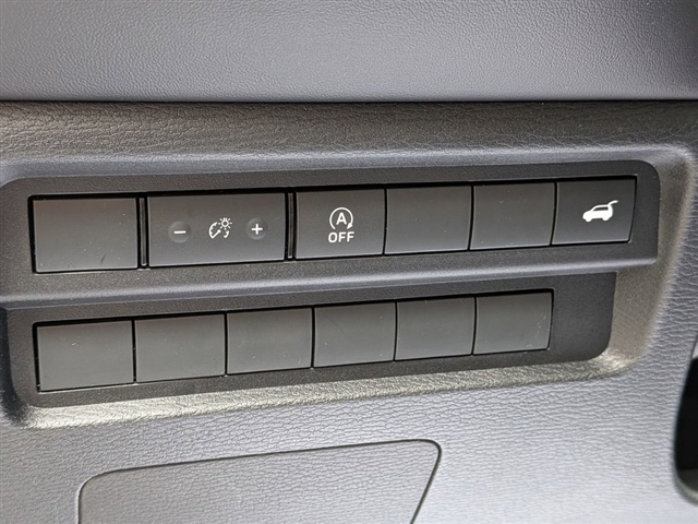 2026 Mitsubishi Outlander SE:MI30260