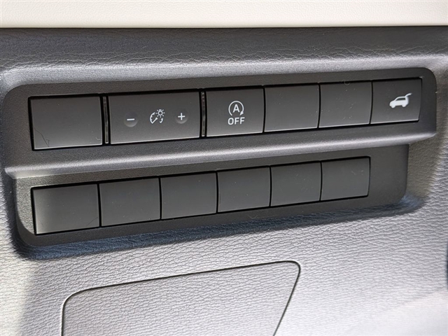 2026 Mitsubishi Outlander SE:MI30300