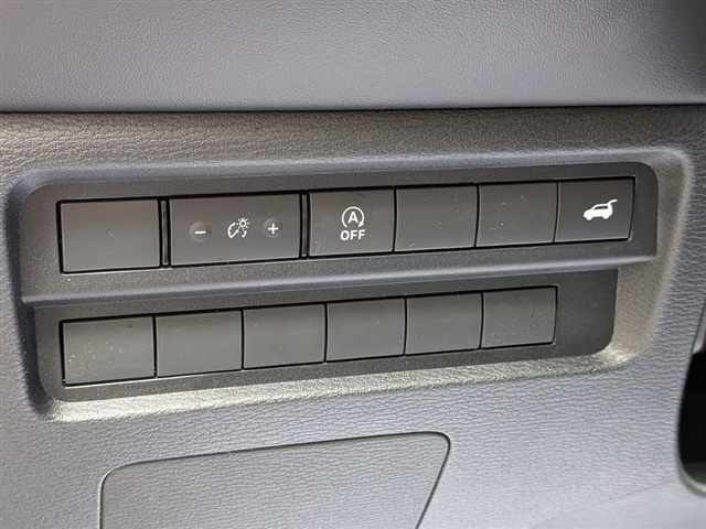 2026 Mitsubishi Outlander SE:MI30250