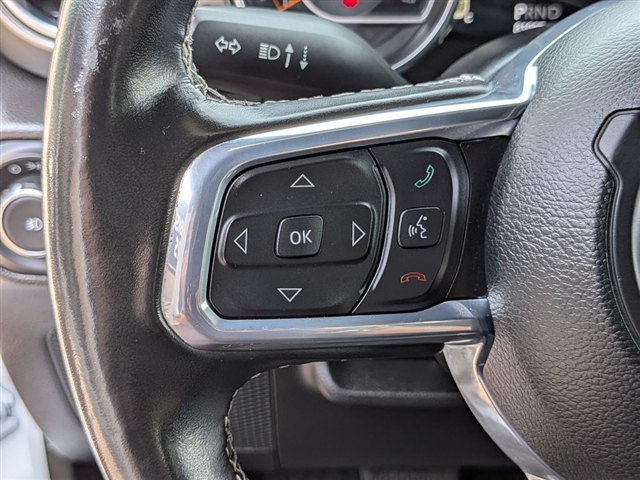 2022 Jeep Wrangler Unlimited Unlimited Sahara:02490UU