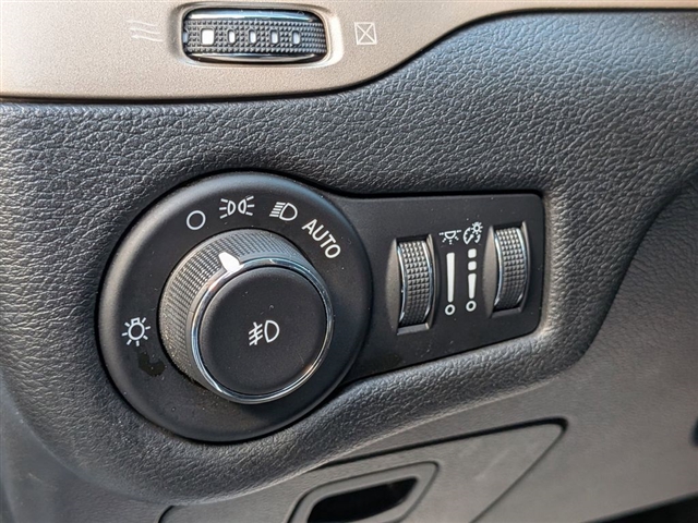 2017 Jeep Cherokee Limited:01780UU