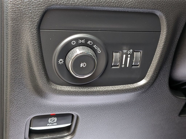 2022 Jeep Grand Cherokee Limited:02460UU
