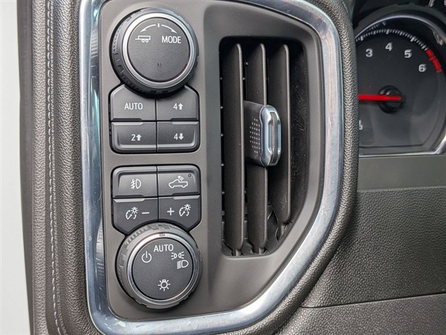 2021 Chevrolet Silverado 1500 LT Trail Boss:02130UU