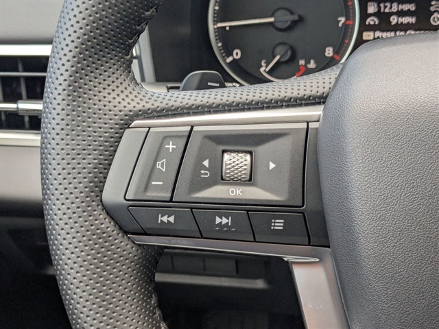 2025 Mitsubishi Outlander SE:MM39600