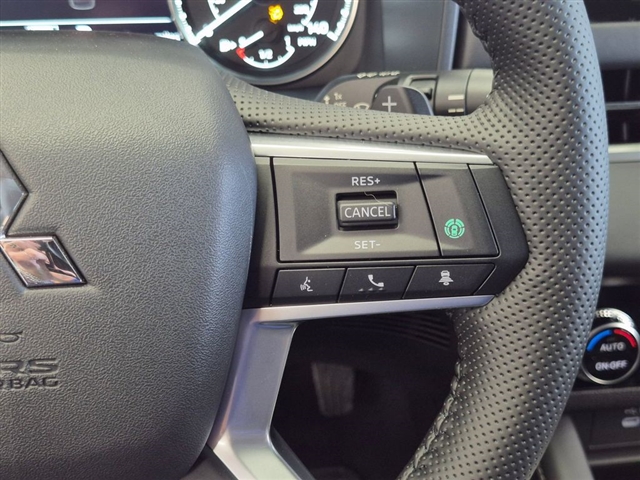 2026 Mitsubishi Outlander SE:MI30500