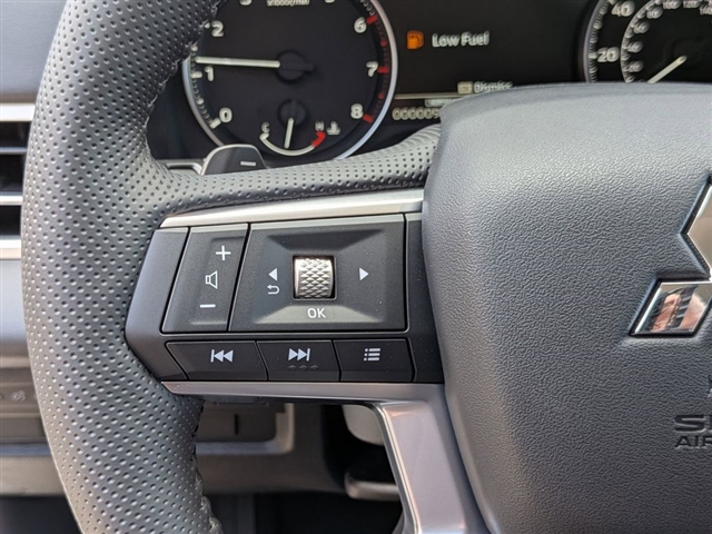 2026 Mitsubishi Outlander SE:MI30410
