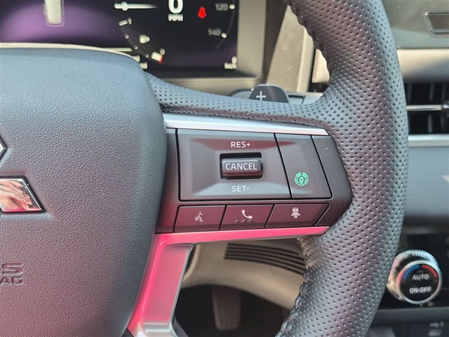 2026 Mitsubishi Outlander SE:MI30530