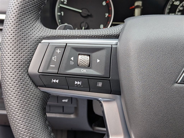 2026 Mitsubishi Outlander SE:MI30230