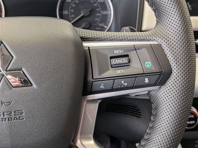 2026 Mitsubishi Outlander SE:MI30390