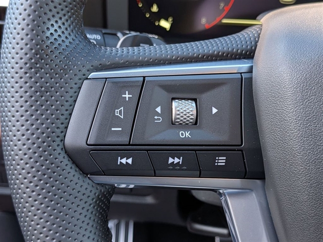 2026 Mitsubishi Outlander Black Edition:MI30060