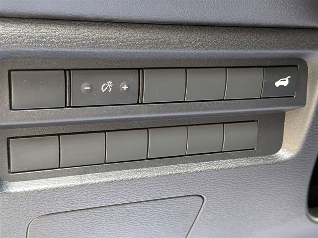 2022 Mitsubishi Outlander SEL Launch Edition:30253N