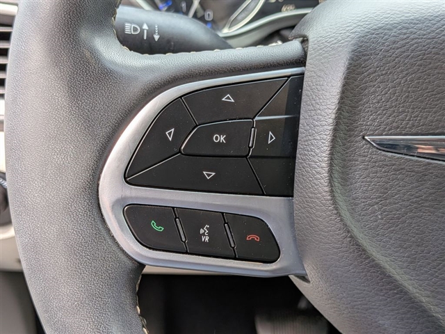 2022 Chrysler Pacifica Touring L:02150UU