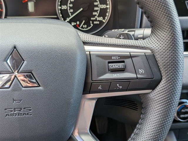 2026 Mitsubishi Outlander SE:MI30430