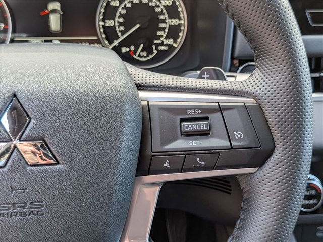 2026 Mitsubishi Outlander SE:MI30450