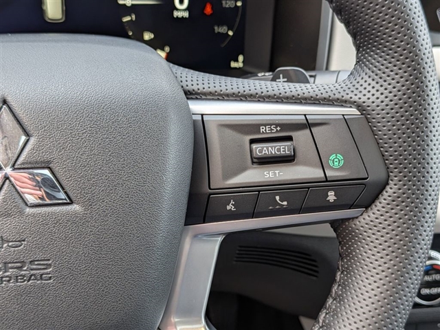 2026 Mitsubishi Outlander SE:MI30170