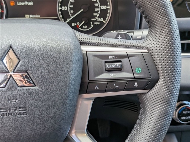 2026 Mitsubishi Outlander SE:MI30410