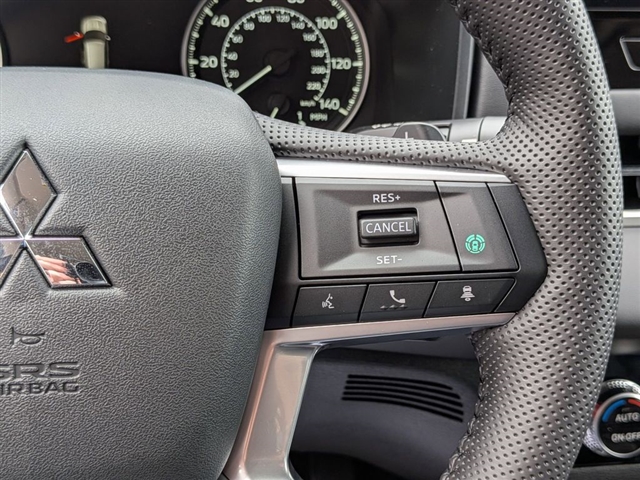 2026 Mitsubishi Outlander SE:MI30230