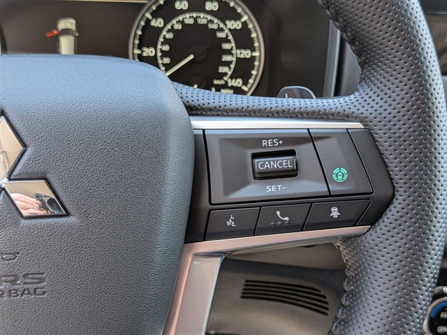 2026 Mitsubishi Outlander SE:MI30330