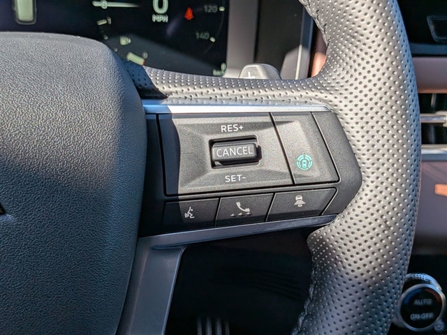 2026 Mitsubishi Outlander Black Edition:MI30060