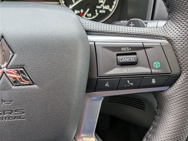 2026 Mitsubishi Outlander SE:MI130110