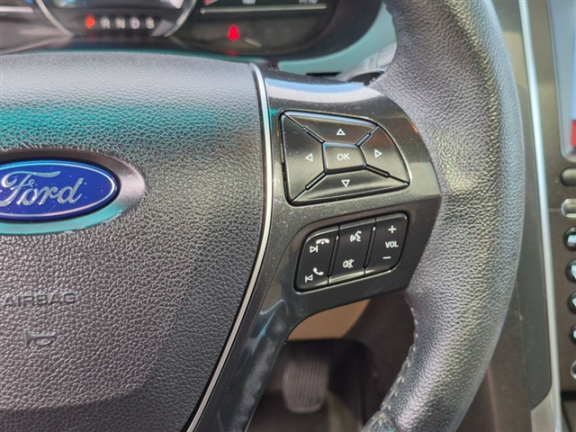 2017 Ford Explorer Limited:02560UU