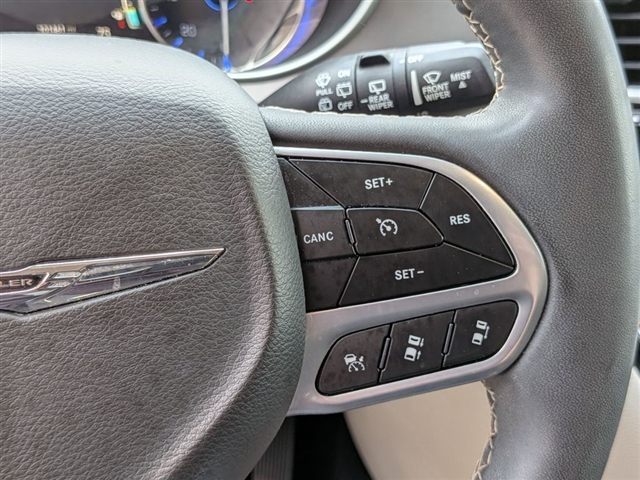 2022 Chrysler Pacifica Touring L:02150UU