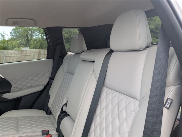 2022 Mitsubishi Outlander SEL:38242N