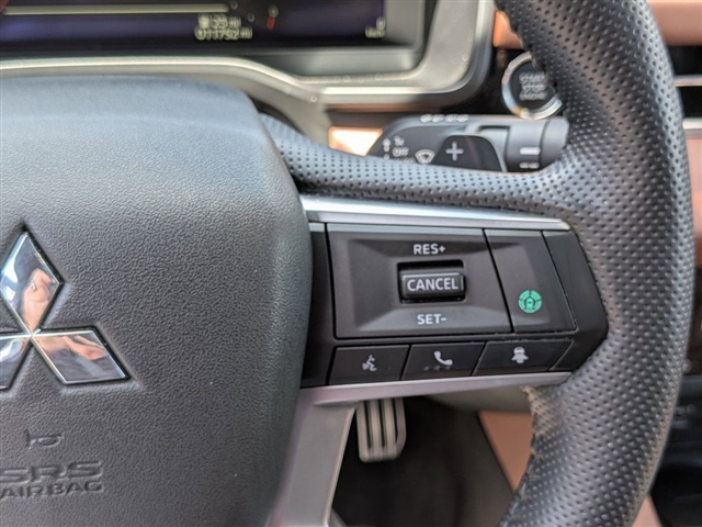 2025 Mitsubishi Outlander SEL:MU39520