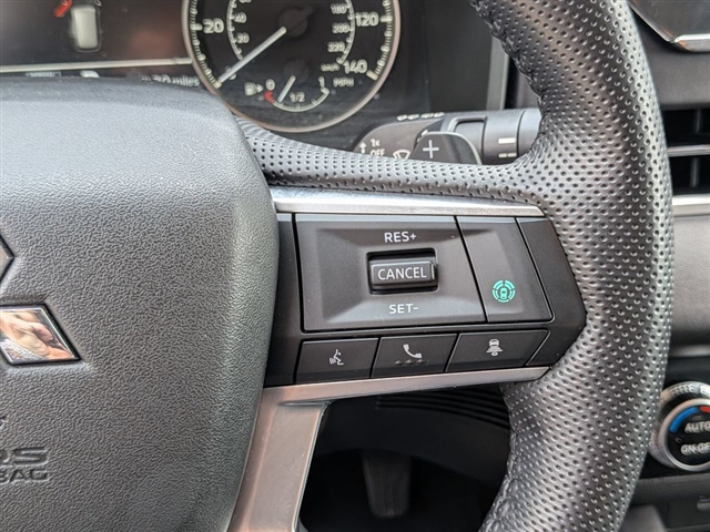 2022 Mitsubishi Outlander SEL Launch Edition:30253N