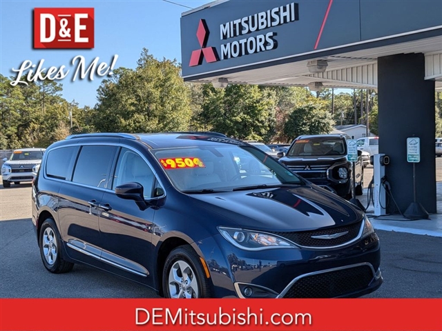 2017 Chrysler Pacifica Touring-L Plus – 01870UU