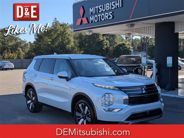 Photo of 2025 Mitsubishi Outlander SE in Wilmington, NC 2025 Mitsubishi Outlander SE  MI30010