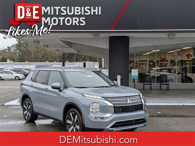 2026 Mitsubishi Outlander SE  MI130120