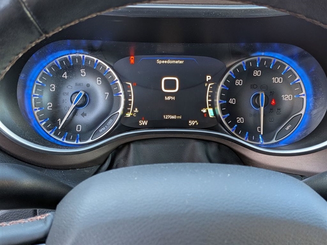 2017 Chrysler Pacifica Touring-L Plus:01870UU