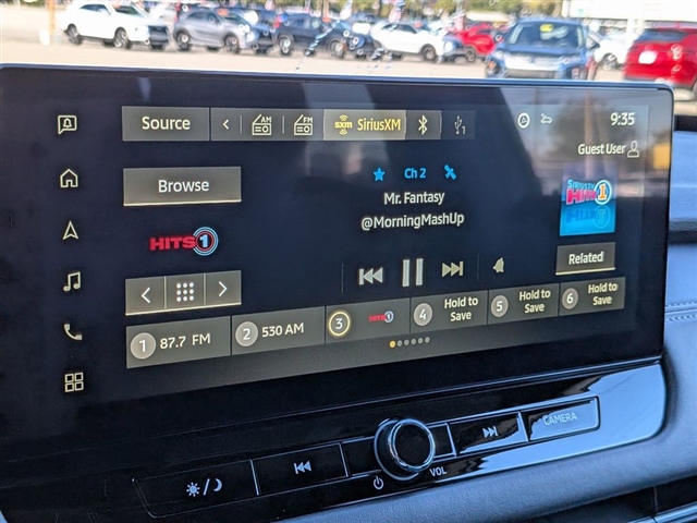 2025 Mitsubishi Outlander SE:MI30030