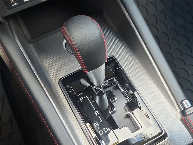 2027 Mitsubishi Outlander Sport LE:MI230580