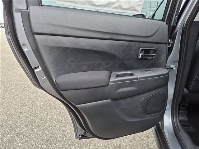 2027 Mitsubishi Outlander Sport S:MI230540