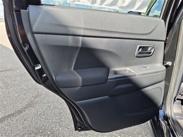 2027 Mitsubishi Outlander Sport LE:MI230580
