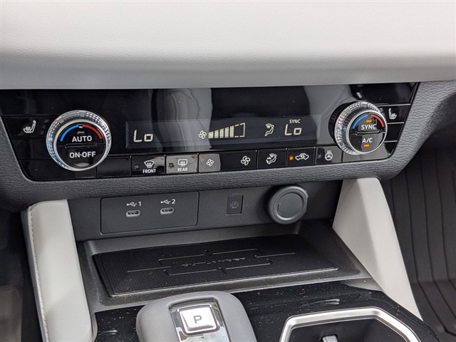 2026 Mitsubishi Outlander SE:MI30270