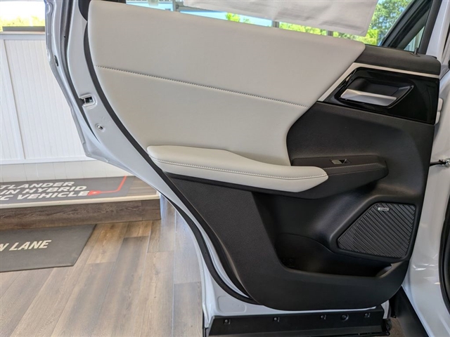 2026 Mitsubishi Outlander SE:MI30390