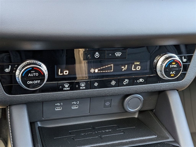 2026 Mitsubishi Outlander SE:MI130320