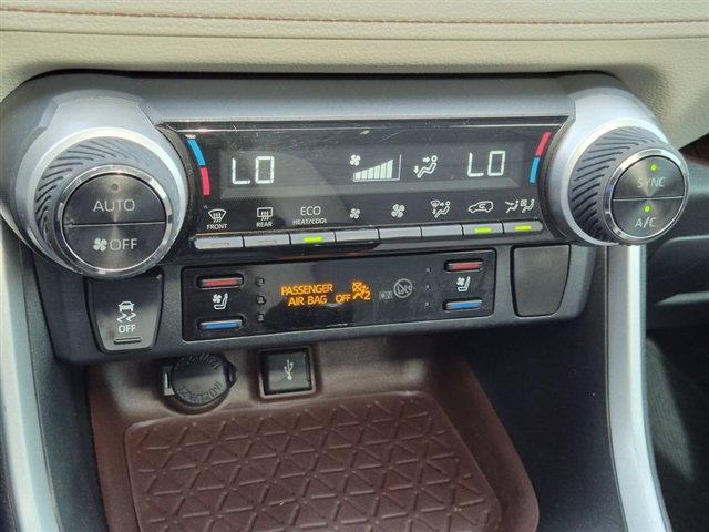 2020 Toyota RAV4 Limited:02570UU