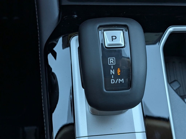 2025 Mitsubishi Outlander SE:MI30020