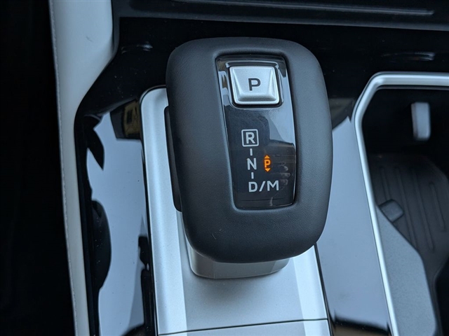 2025 Mitsubishi Outlander SE:MI30010