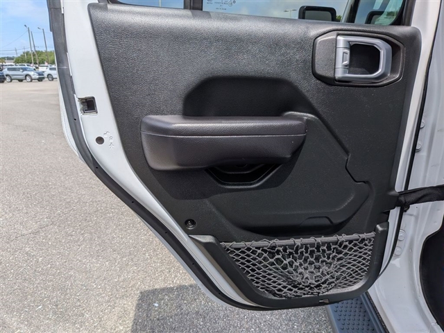 2018 Jeep Wrangler Unlimited Sport:02133U
