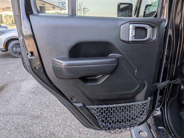 2018 Jeep Wrangler Unlimited Sport:01920UU