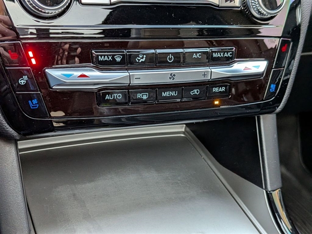 2022 Ford Explorer ST:02050UU