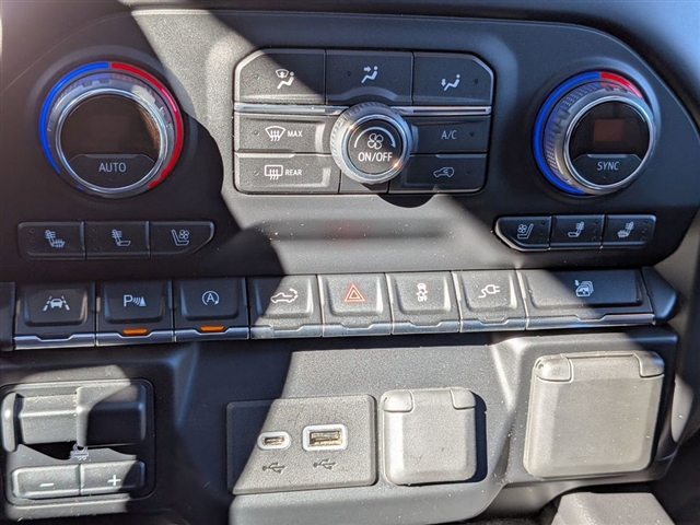 2020 Chevrolet Silverado 1500 High Country:02040UU